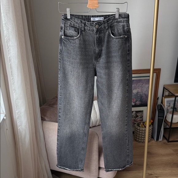 ZARA Straight-Leg High-Waisted Jeans, Dark Gray, Size EUR 38 / US 6 - Picture 2 of 6